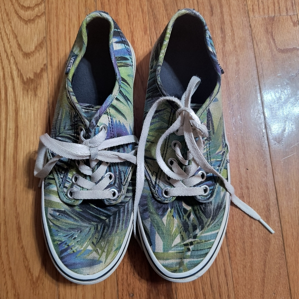 3/$10⭐ Vans Green Floral Lowtop Sneakers, Women's Size 6 - Picture 3 of 12